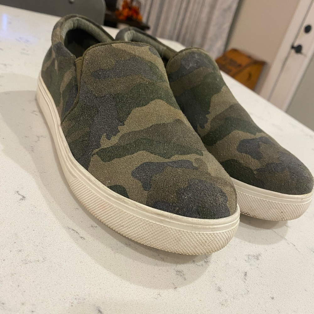 Slide shoes